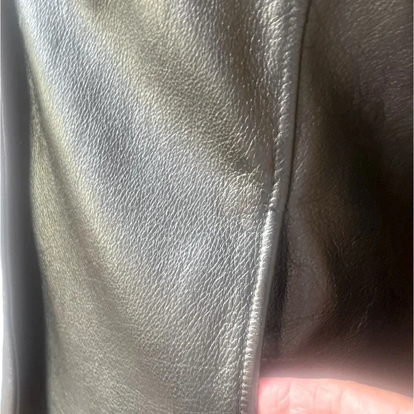 Vintage Wilsons Women’s Black Leather Jacket - Picture 9 of 14